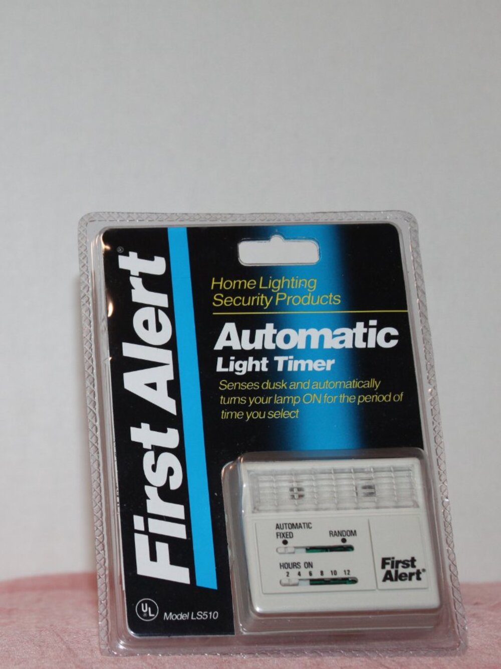NEW First Alert Automatic Timer - Picture 2 of 4